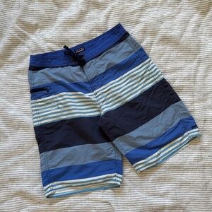 Patagonia Boys Wavefarer Boardshorts, size 16, blue stripe